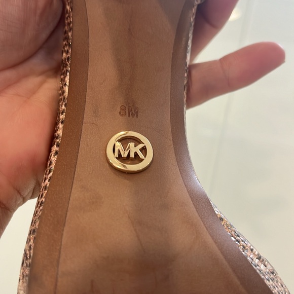 MICHAEL KORS light sparkly DETAIL SANDALS - Picture 4 of 4